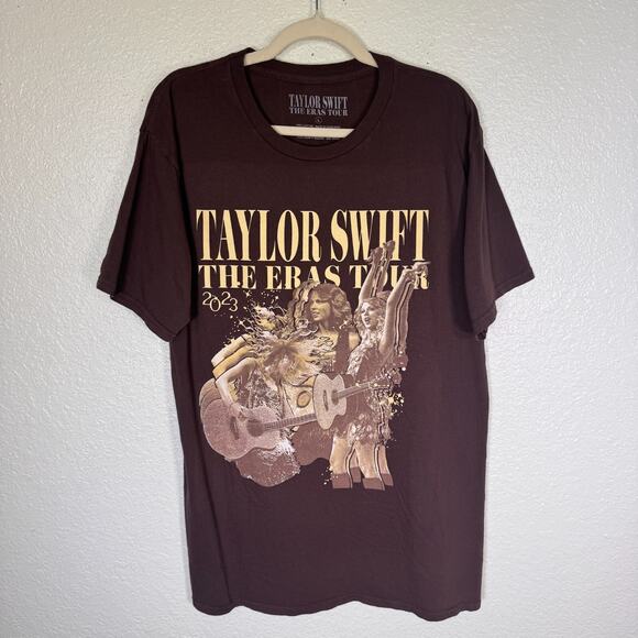 Taylor Swift Eras Tour Shirt Womens Medium Fearless Album Tee 2023 Official - Picture 1 of 10